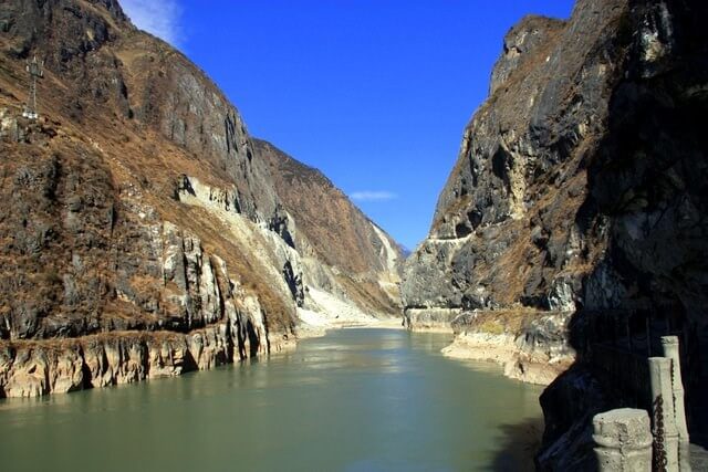 Tiger Leaping Gorge Entrance