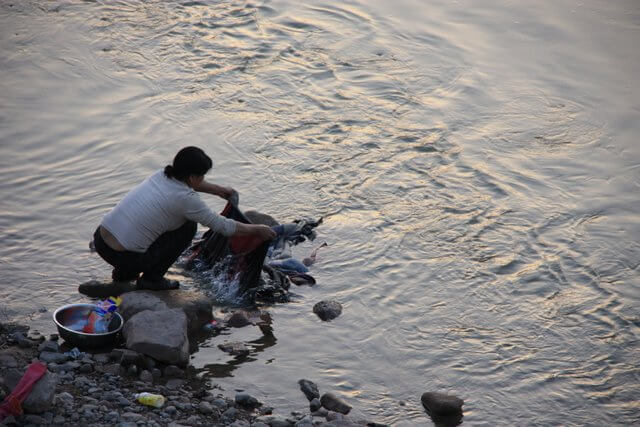 Washing clothes in the yellow river