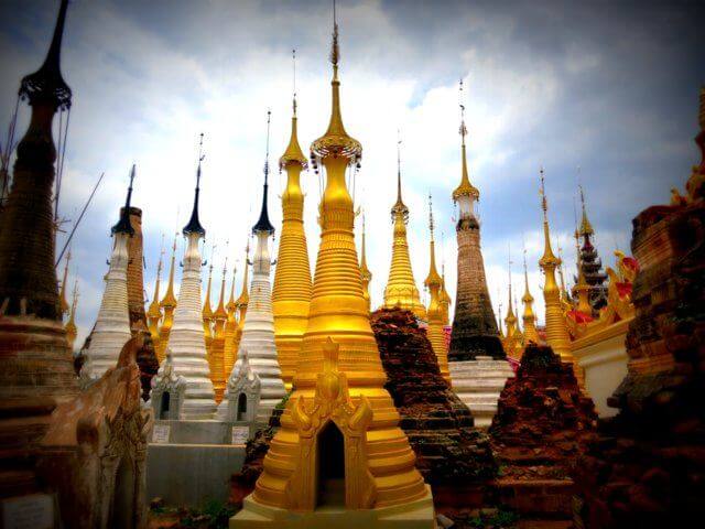 Shwe Inn Thein Stupas