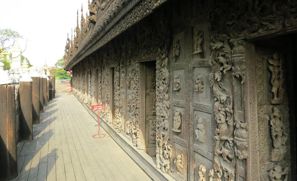 Shwenandaw Pagoda carvings