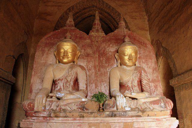 Double Buddha statue