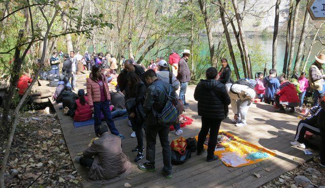 Jiuzhaigou lunch stop