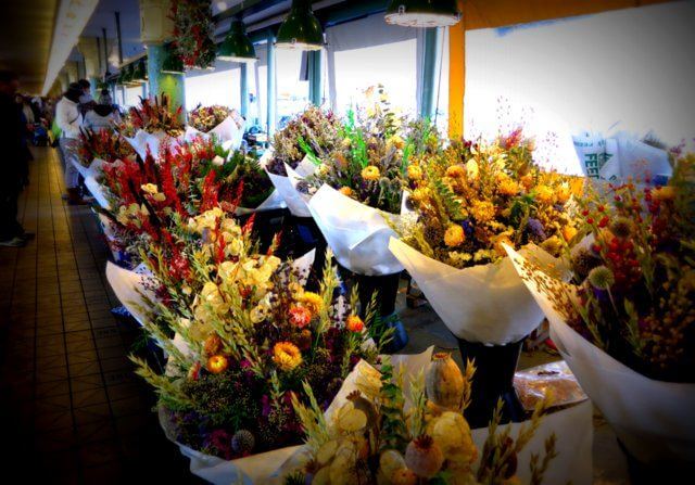 Flower stalls